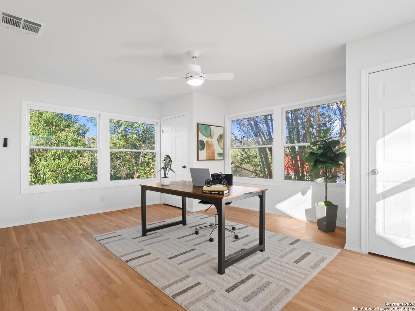 123 W. Mandalay