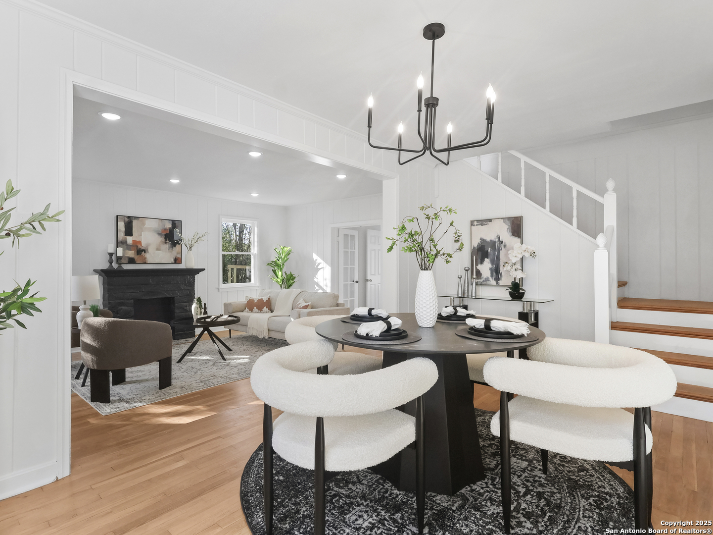123 W. Mandalay