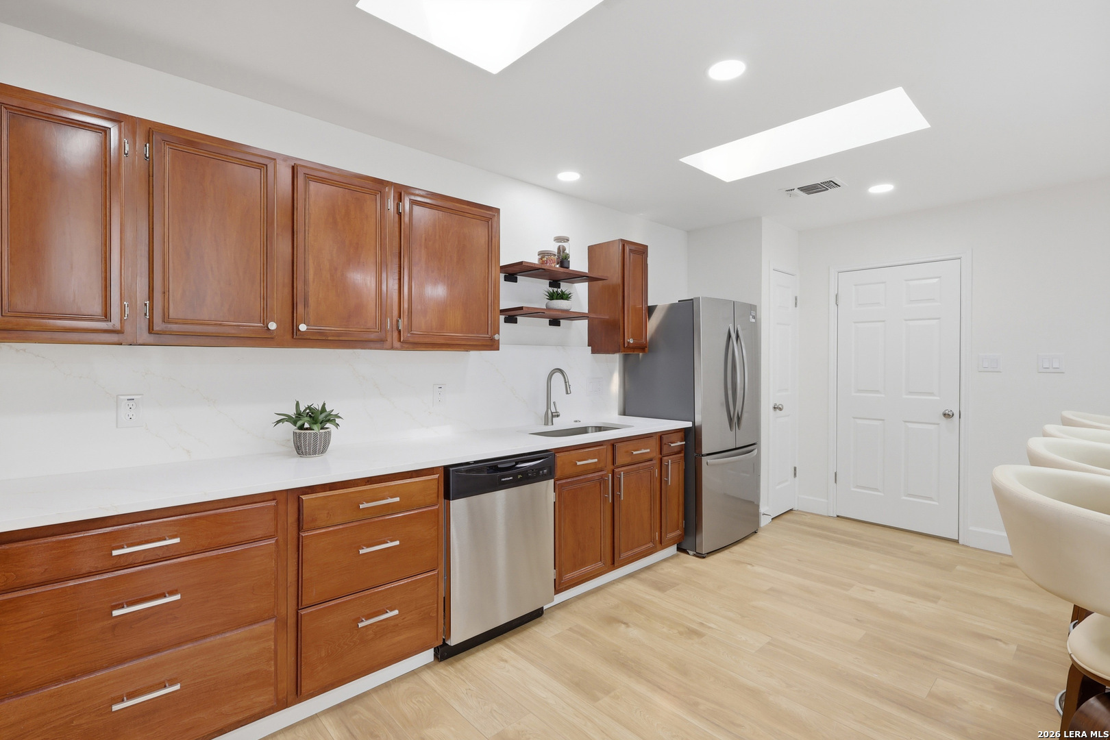 2418 Garden Meadow