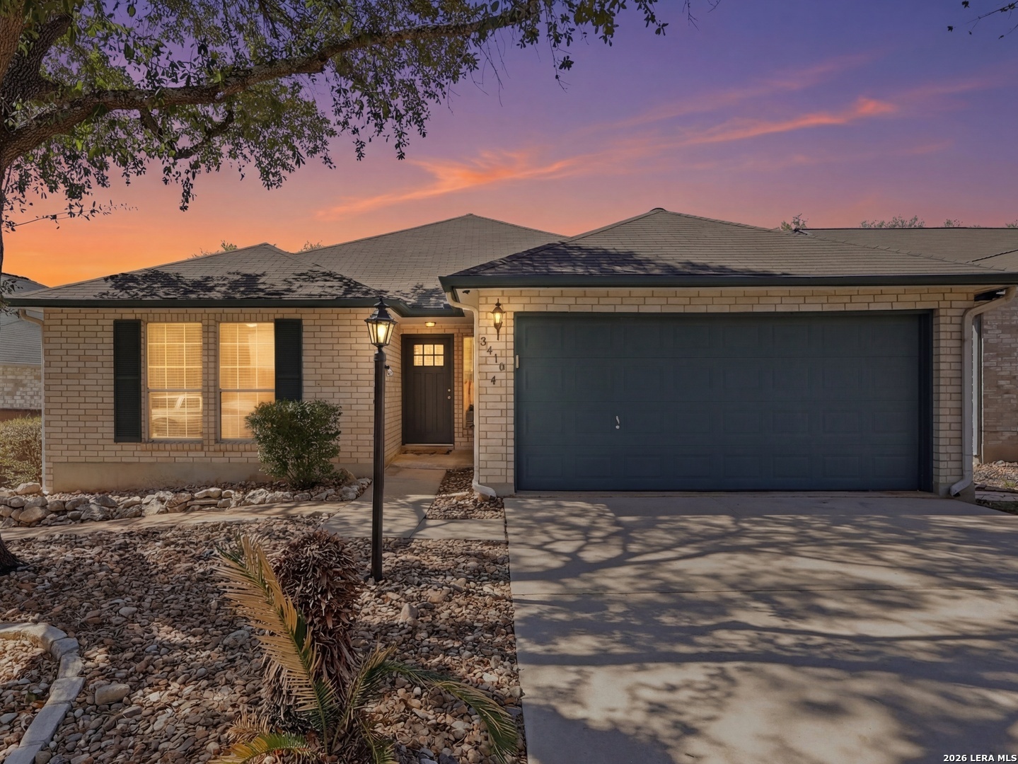 2418 Garden Meadow