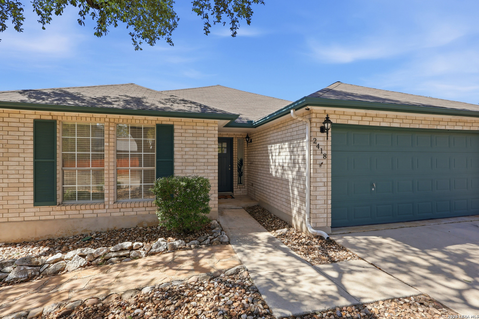 2418 Garden Meadow