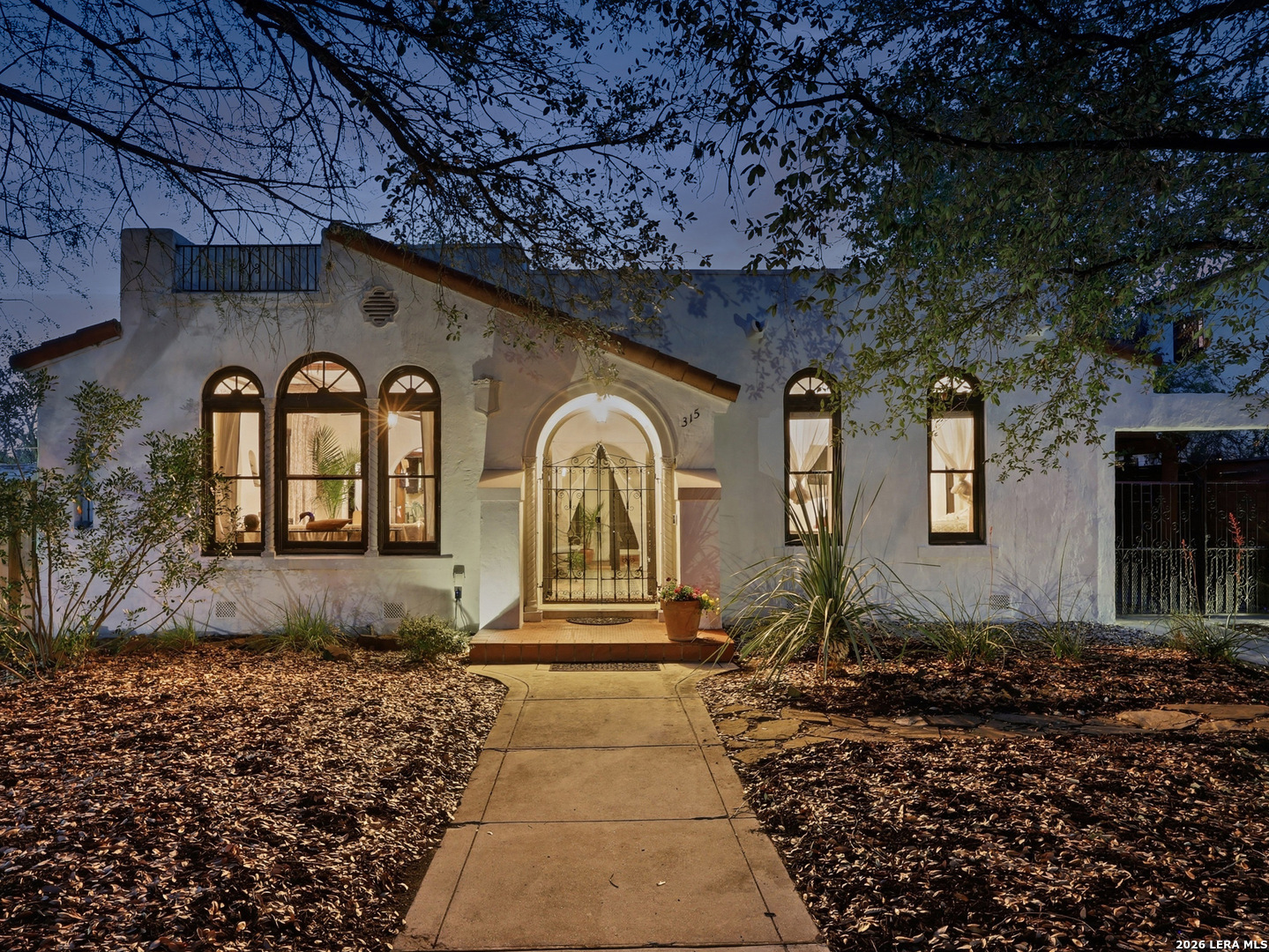 315 CLUB DR