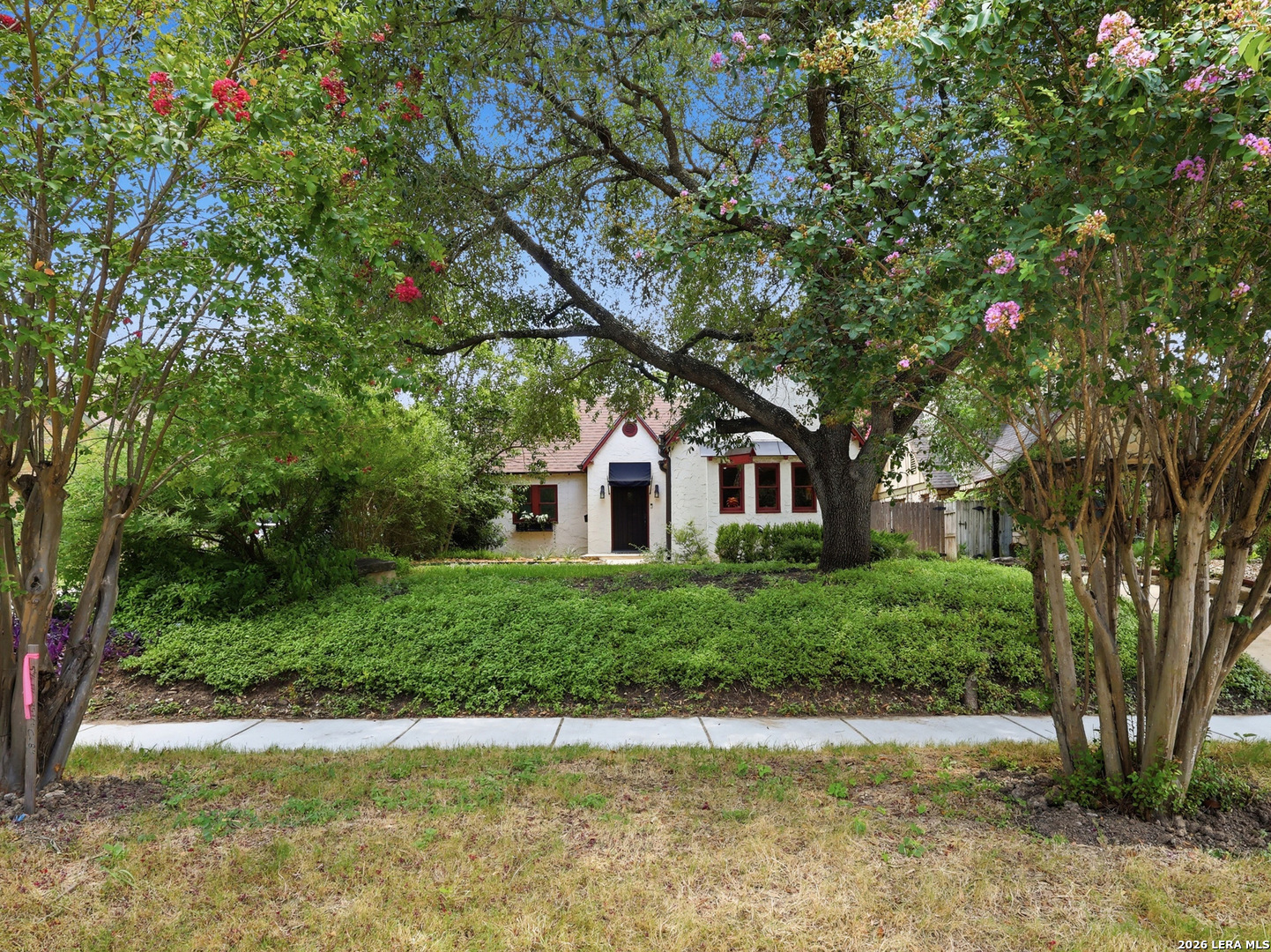 218 NORTH DR