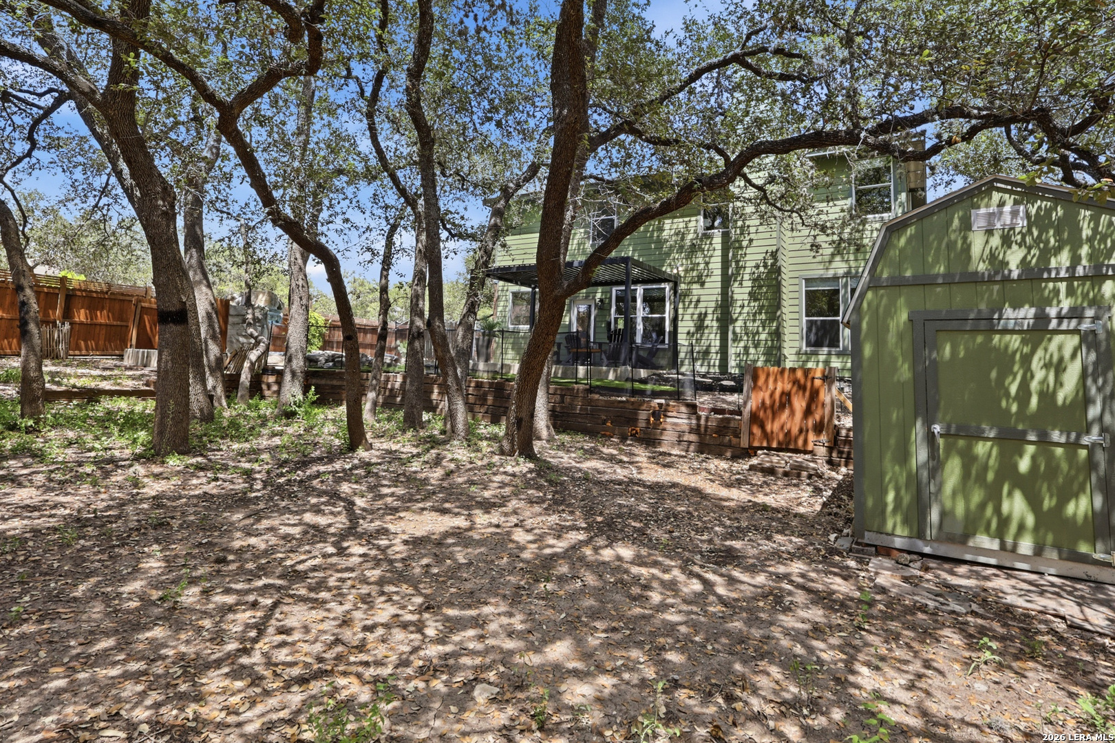 8422 Oak Cross