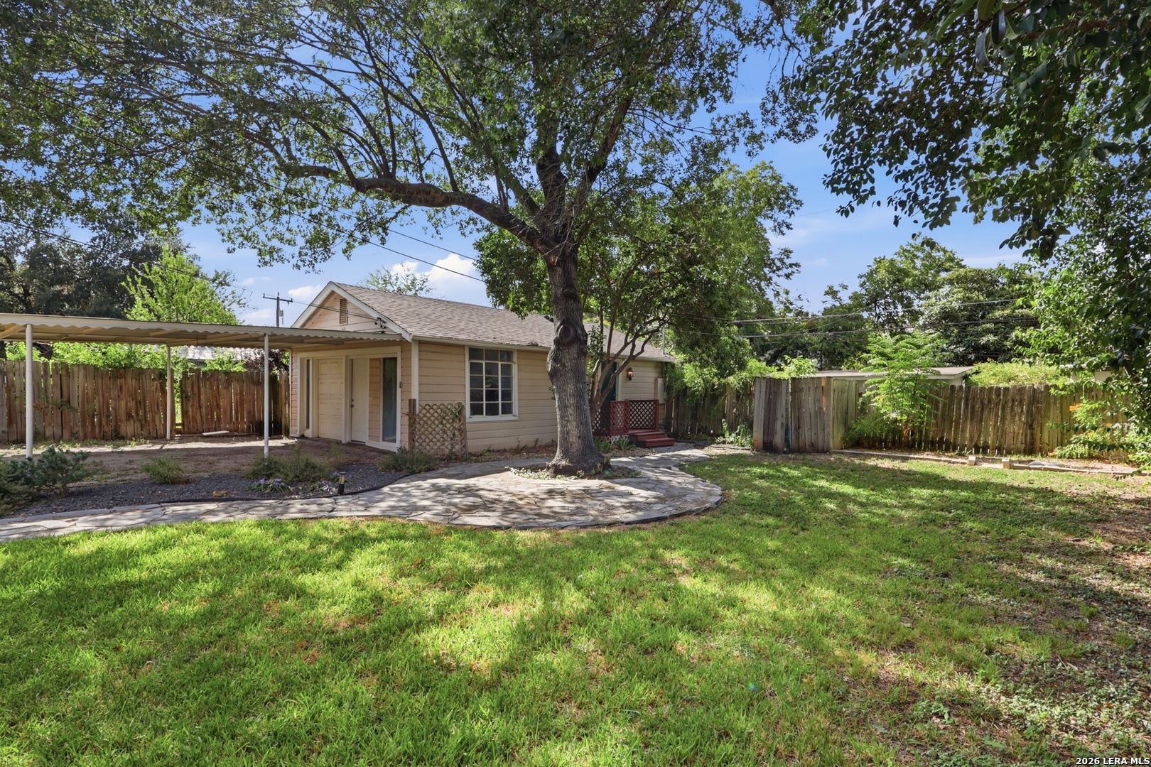 336 NORTH DR