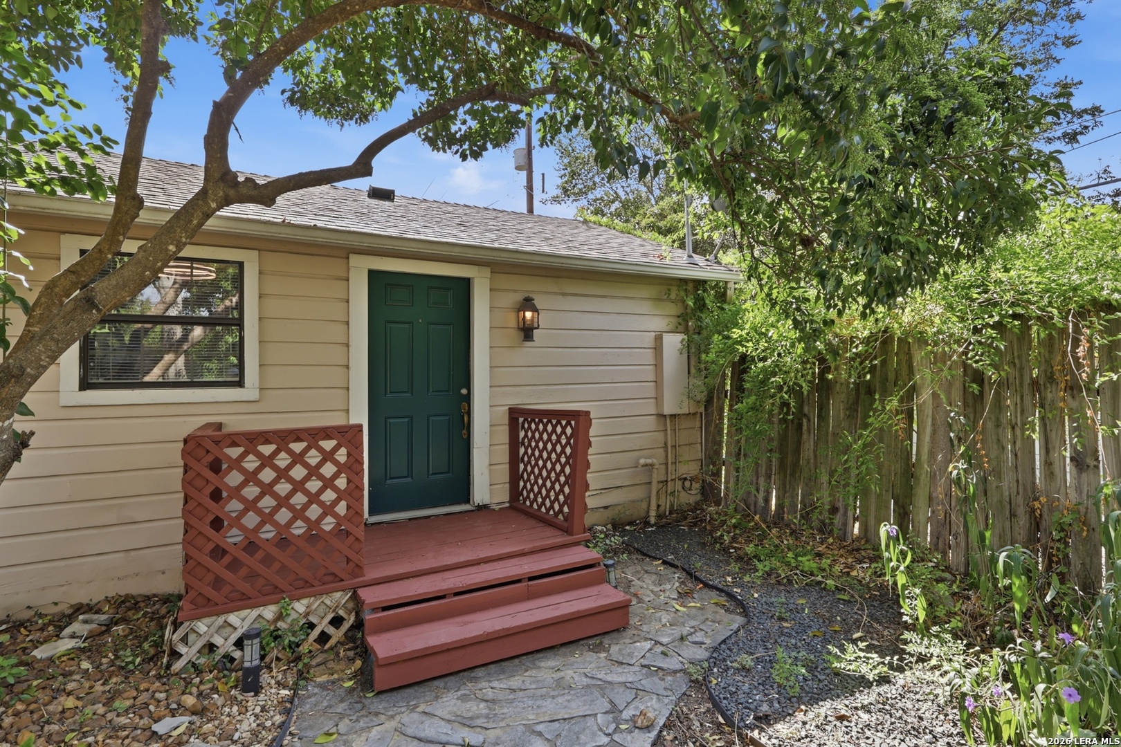 336 NORTH DR