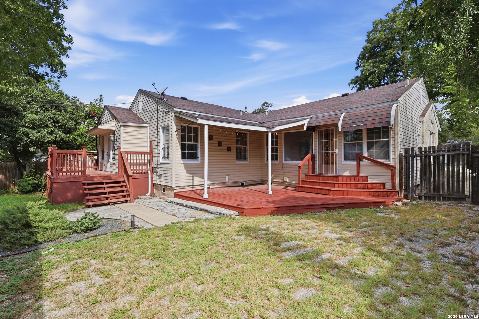 336 NORTH DR