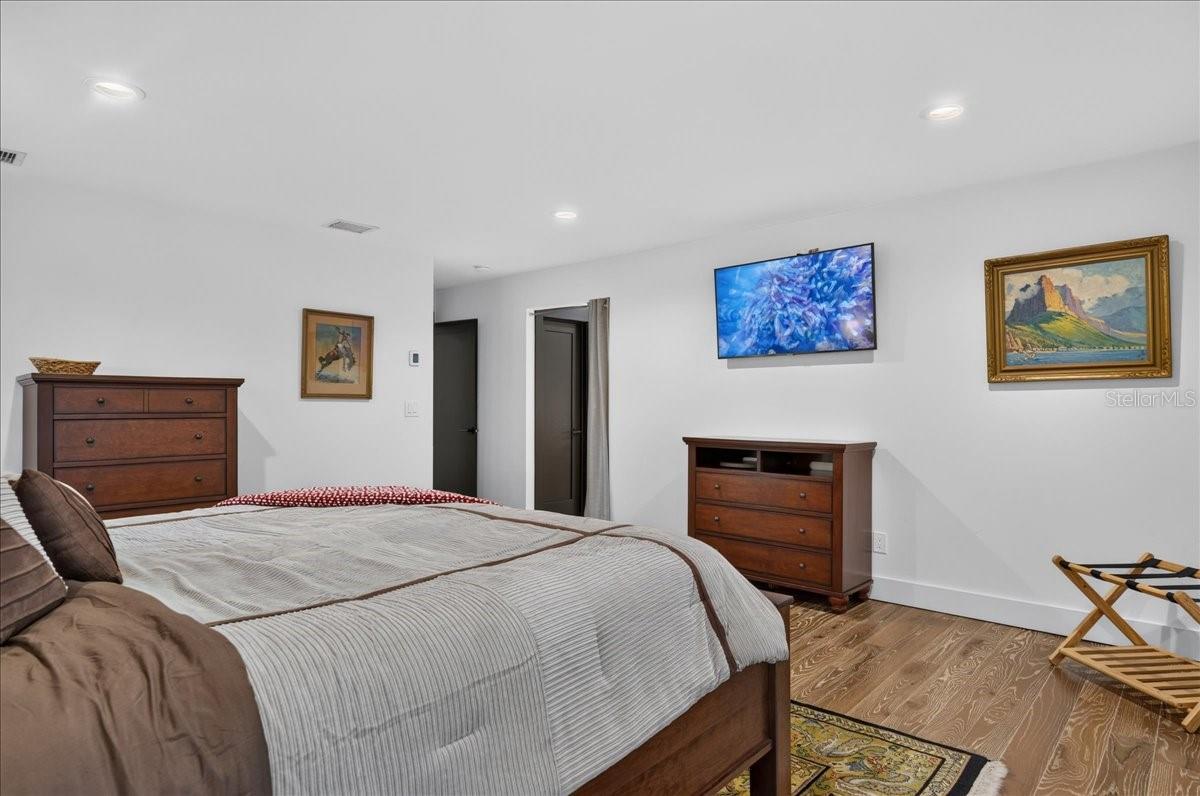 2862 SHADY OAK CT