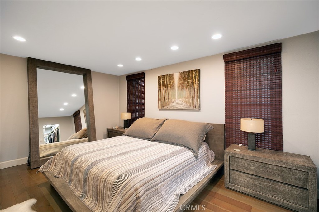 24242 Santa Clara Avenue 19