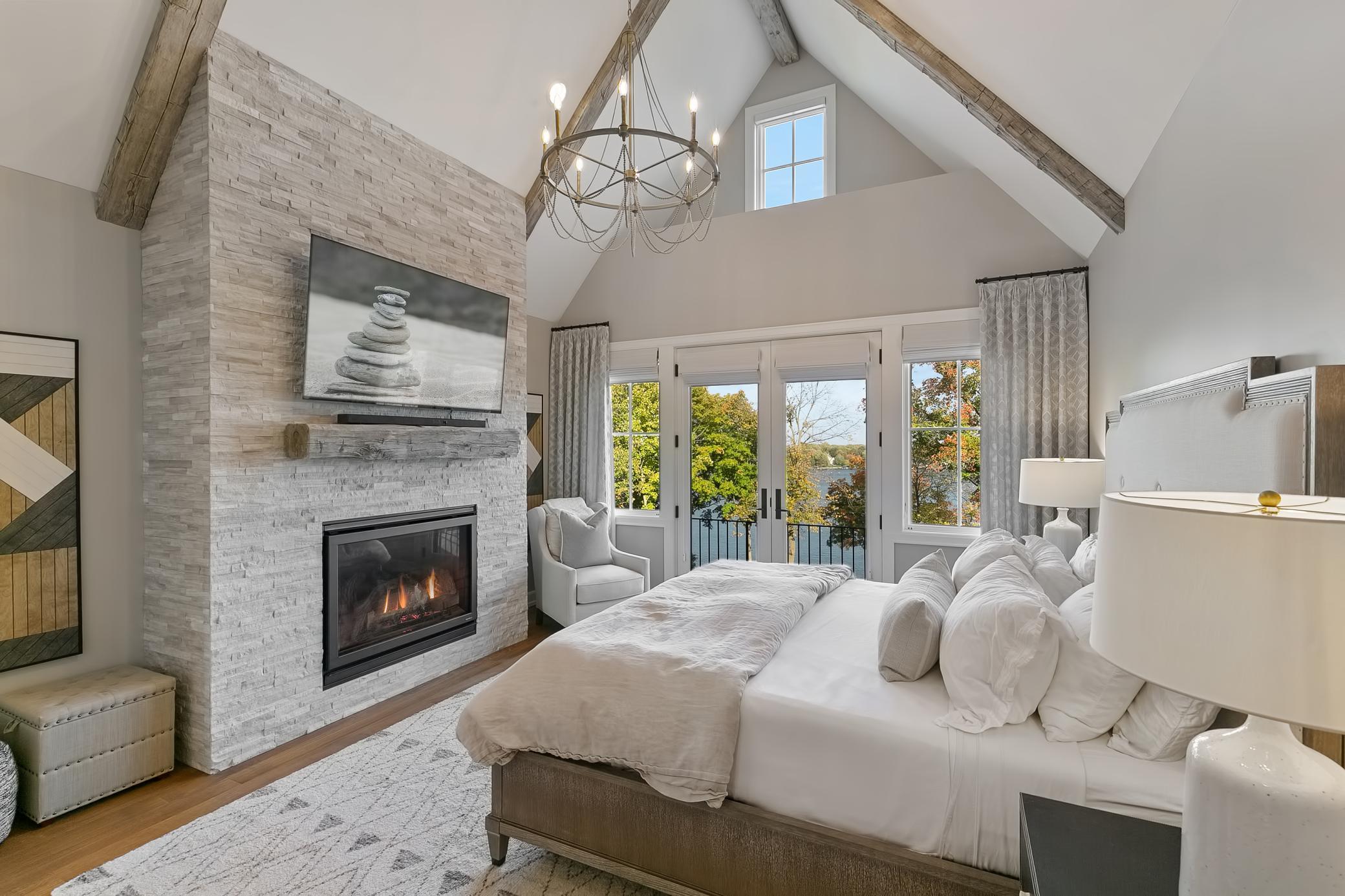 6445 Hawks Pointe Lane