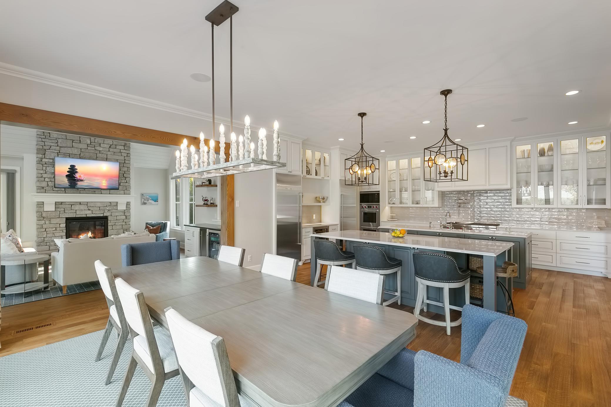 6445 Hawks Pointe Lane