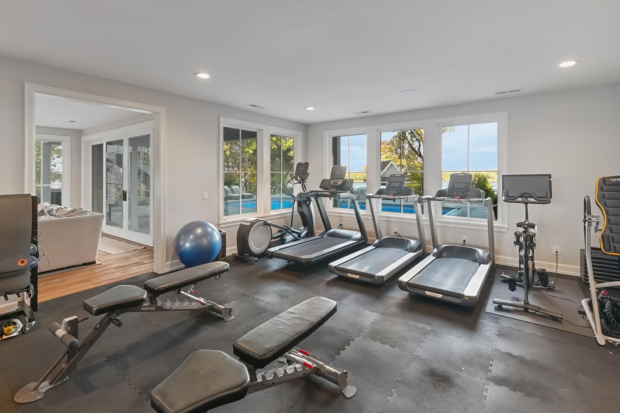 6445 Hawks Pointe Lane