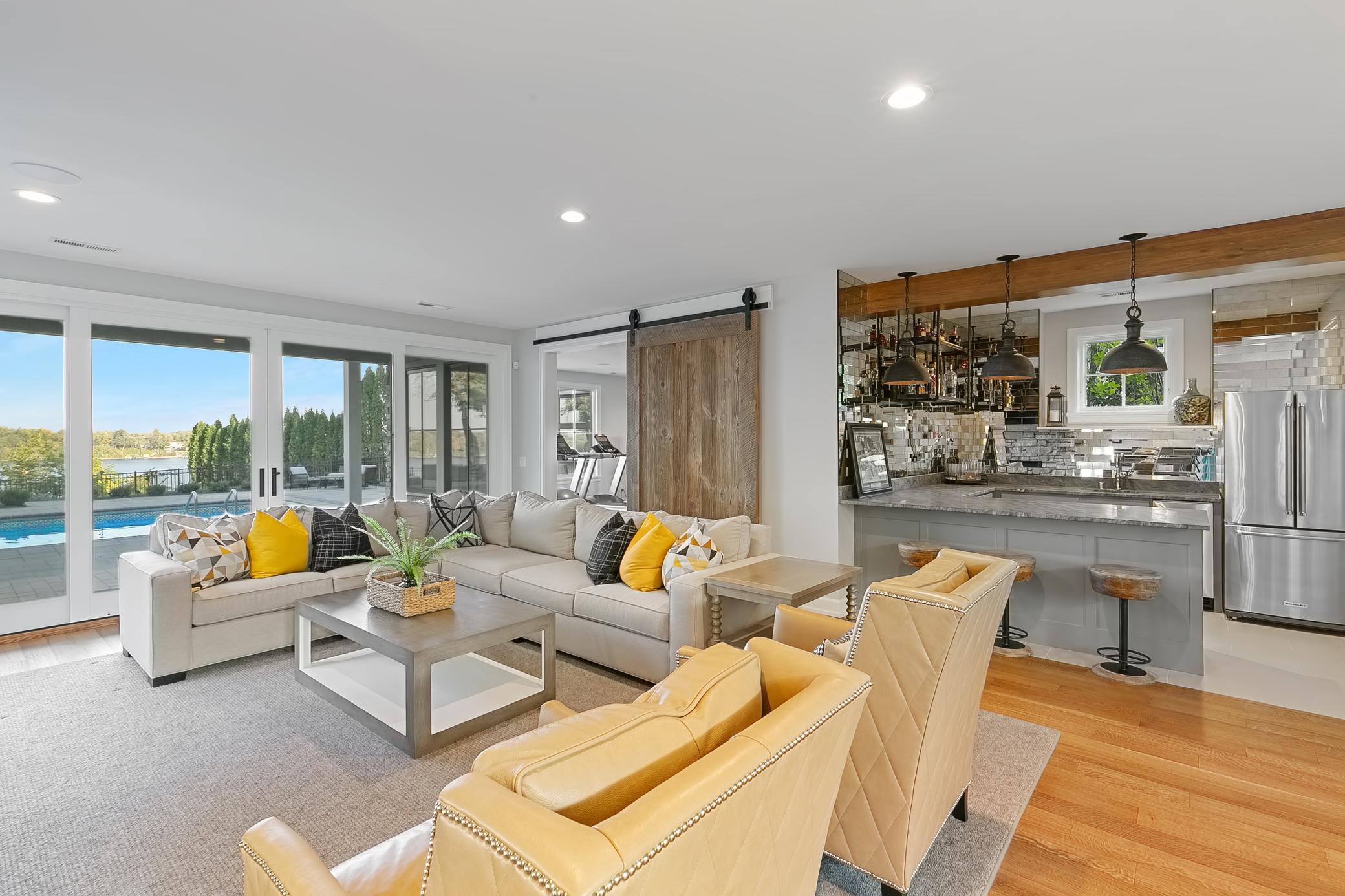 6445 Hawks Pointe Lane