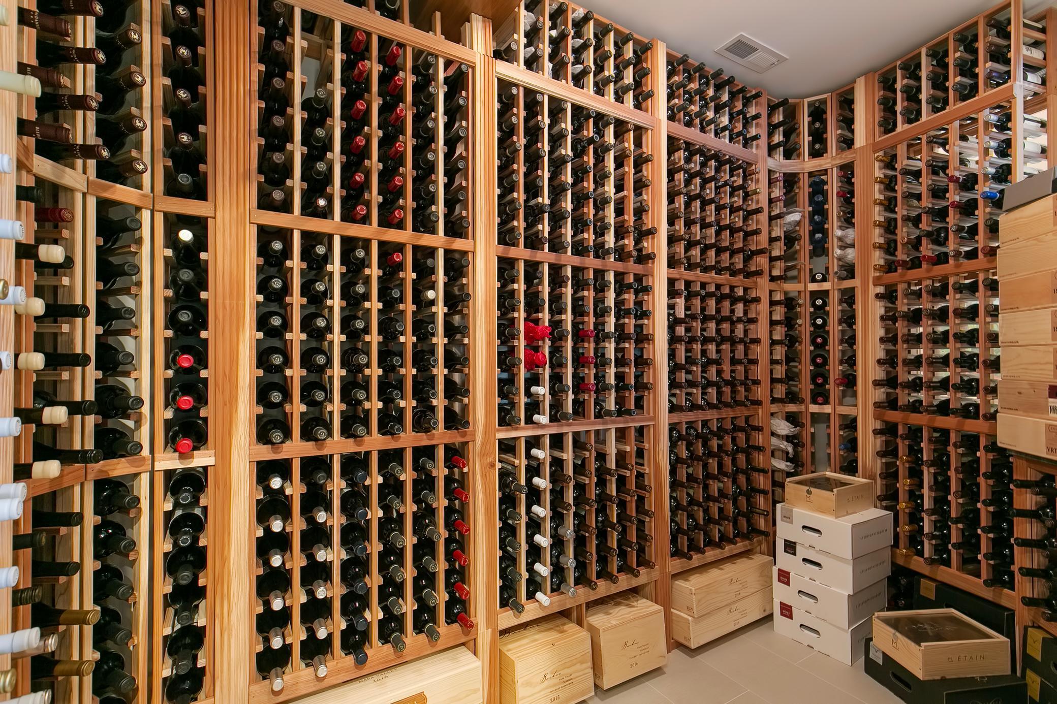 6445 Hawks Pointe Lane