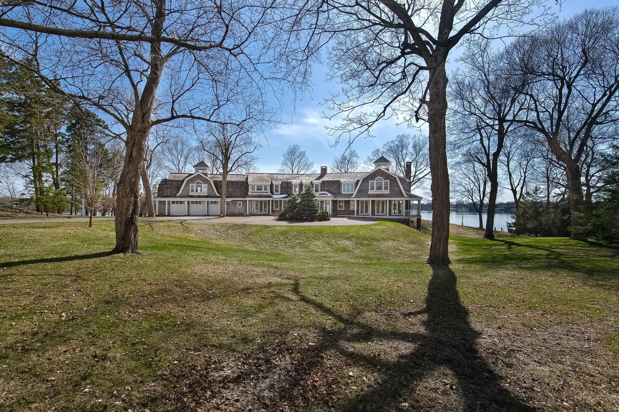 1655 Bohns Point Road