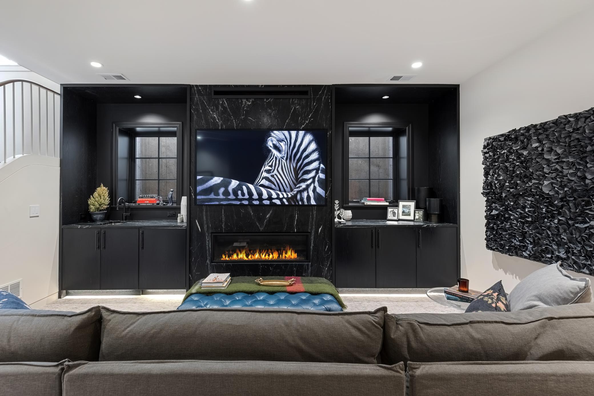 2847 E Lake Of The Isles Parkway