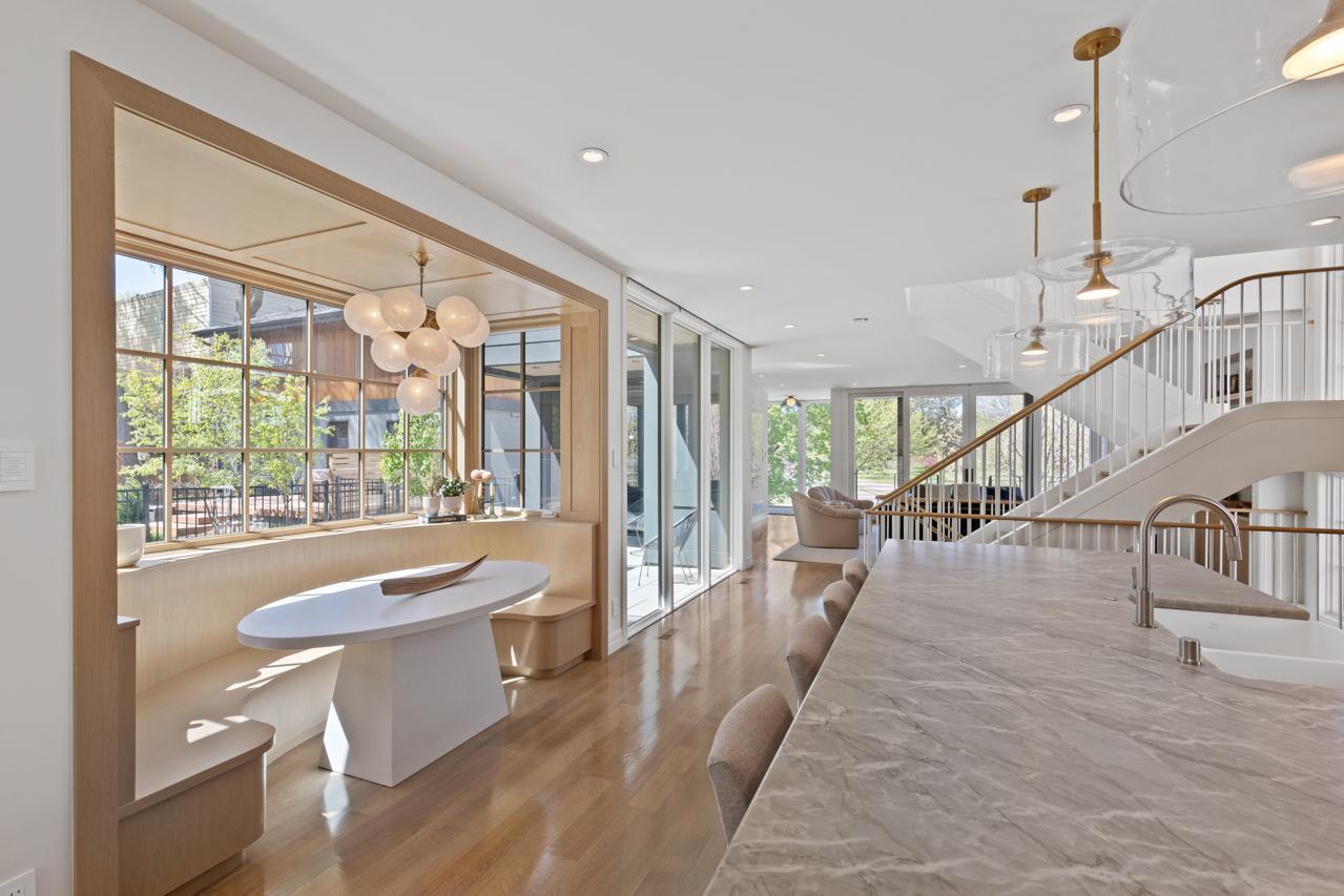 2847 E Lake Of The Isles Parkway