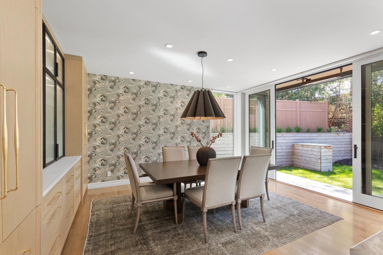 2847 E Lake Of The Isles Parkway