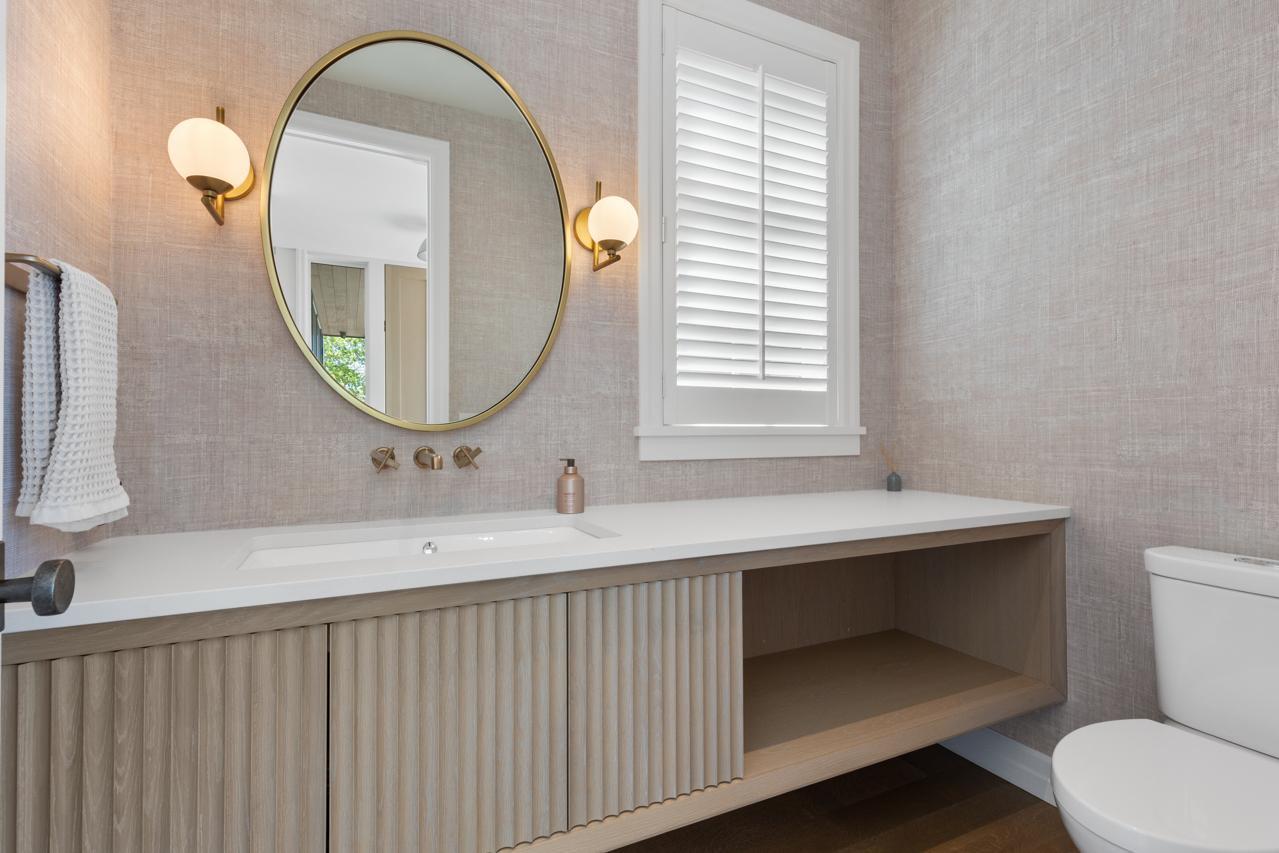 2847 E Lake Of The Isles Parkway