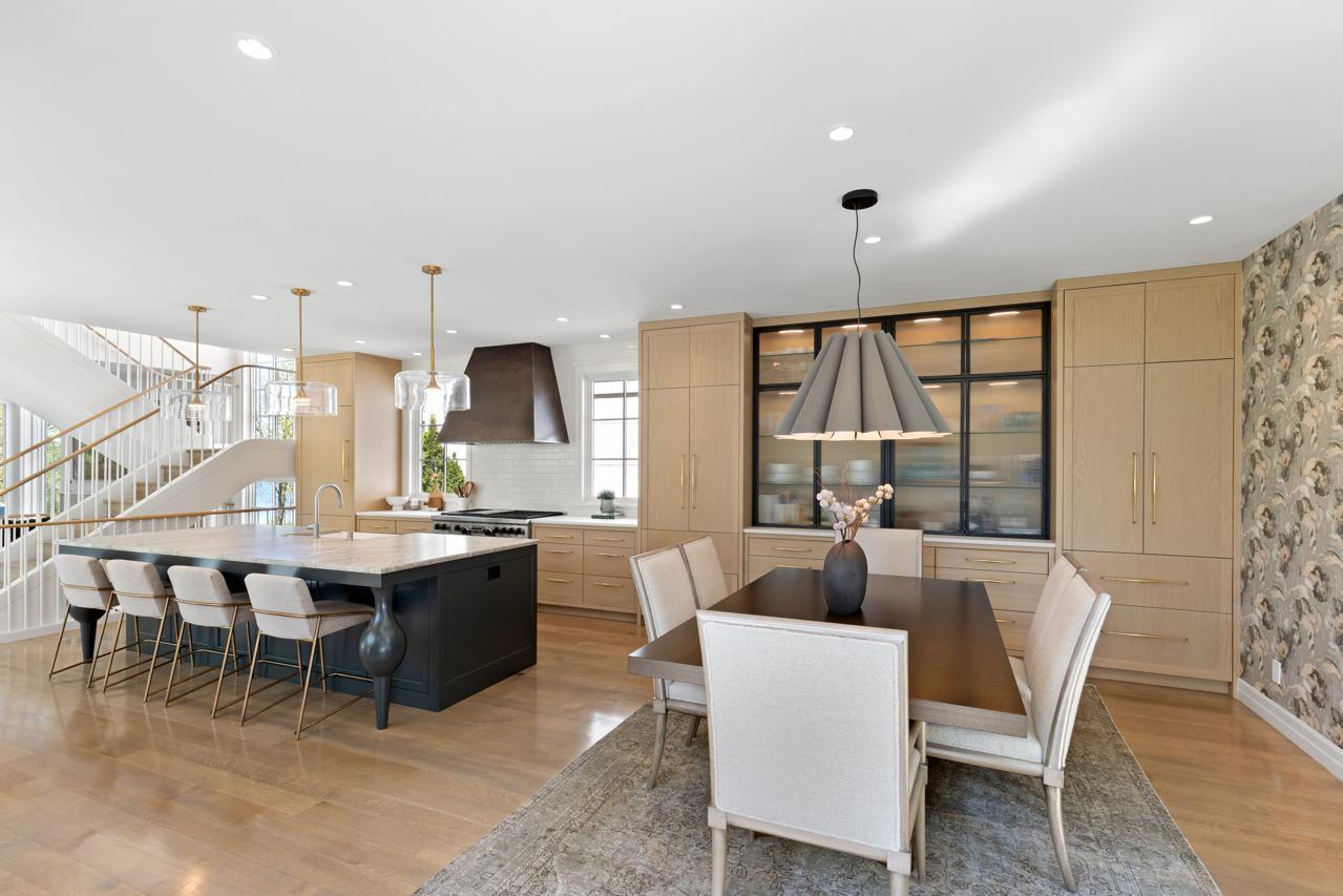 2847 E Lake Of The Isles Parkway