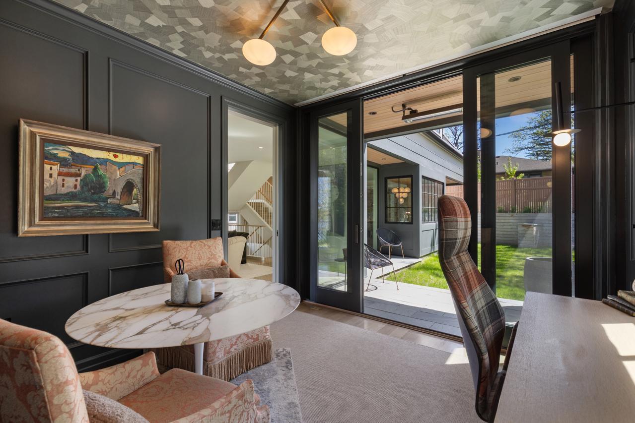 2847 E Lake Of The Isles Parkway