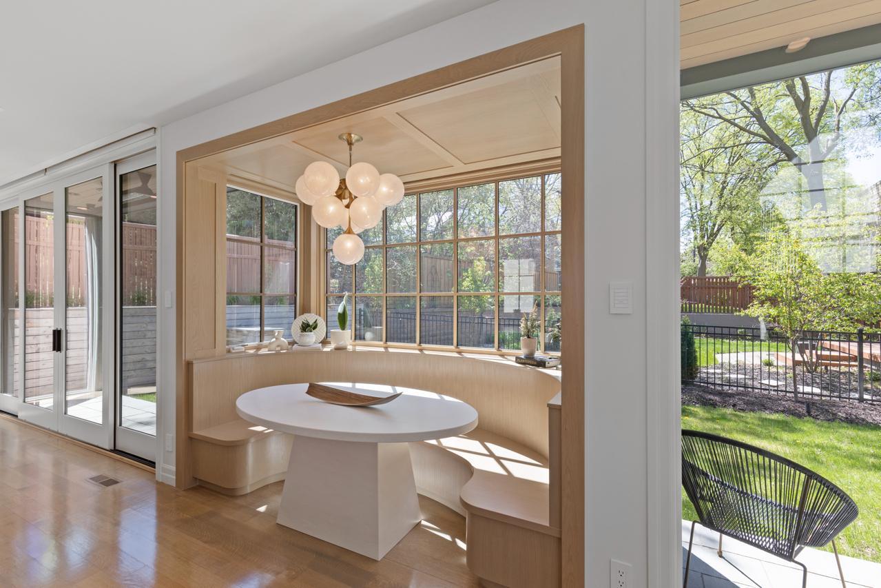 2847 E Lake Of The Isles Parkway