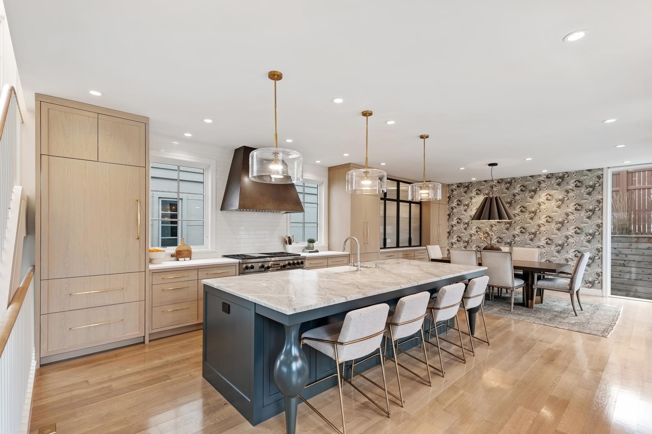 2847 E Lake Of The Isles Parkway