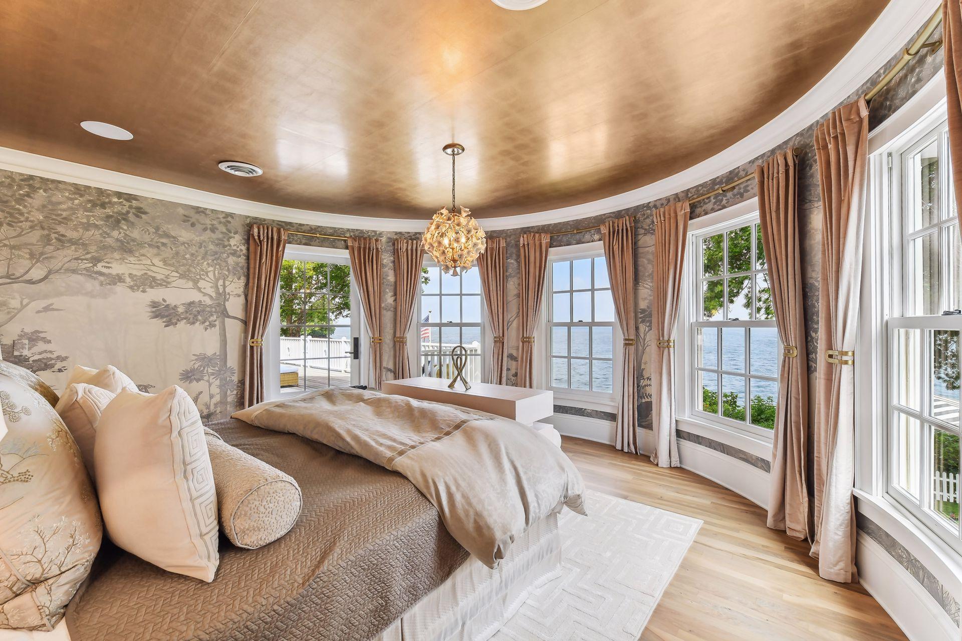 20100 Lakeview Avenue