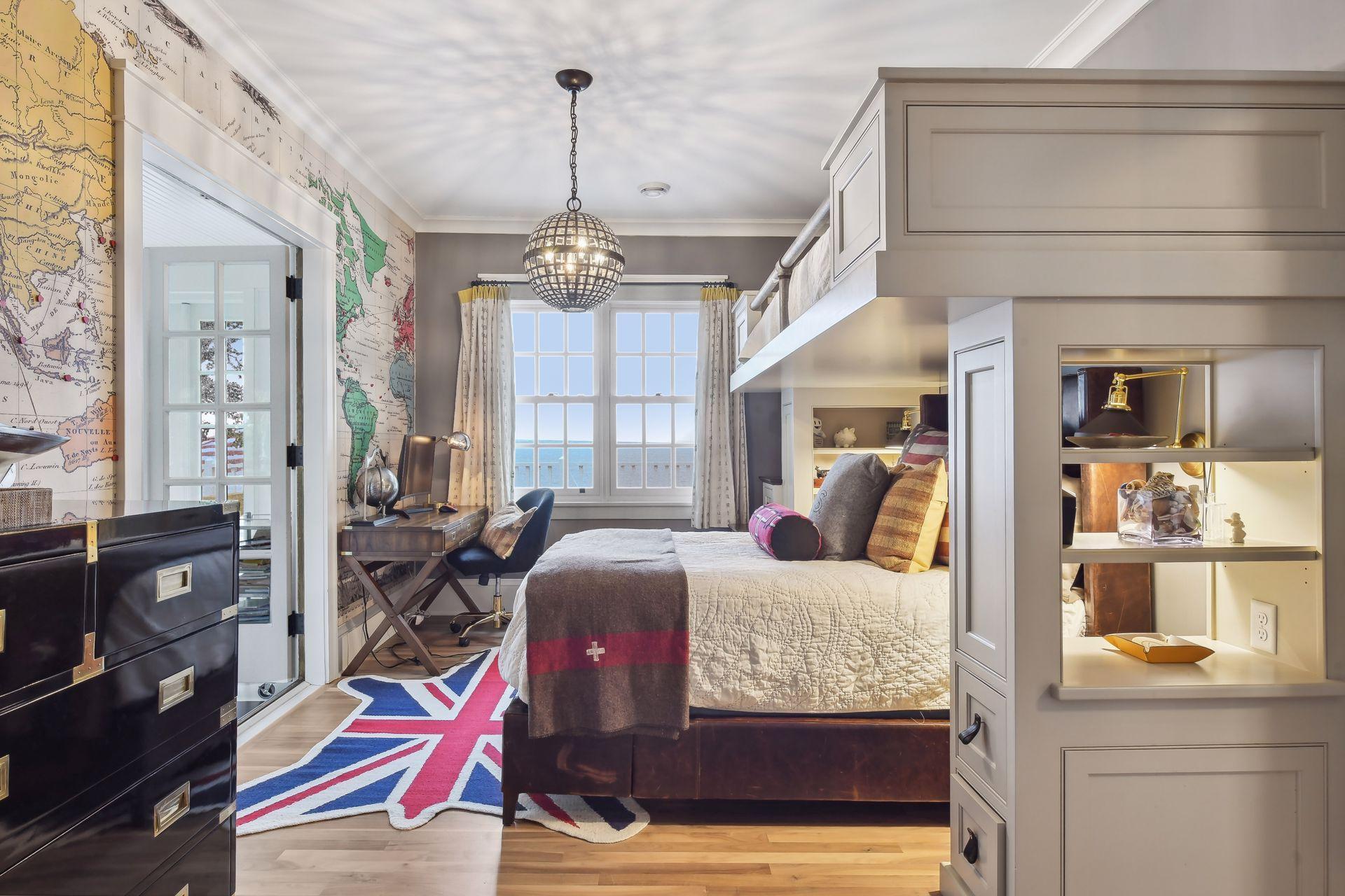 20100 Lakeview Avenue