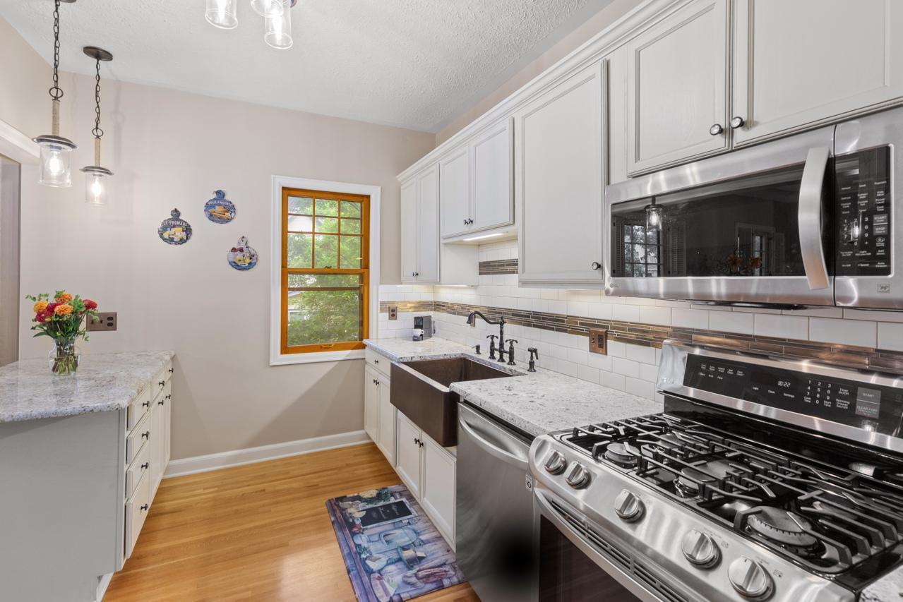 2101 Newton Avenue S Unit: R3