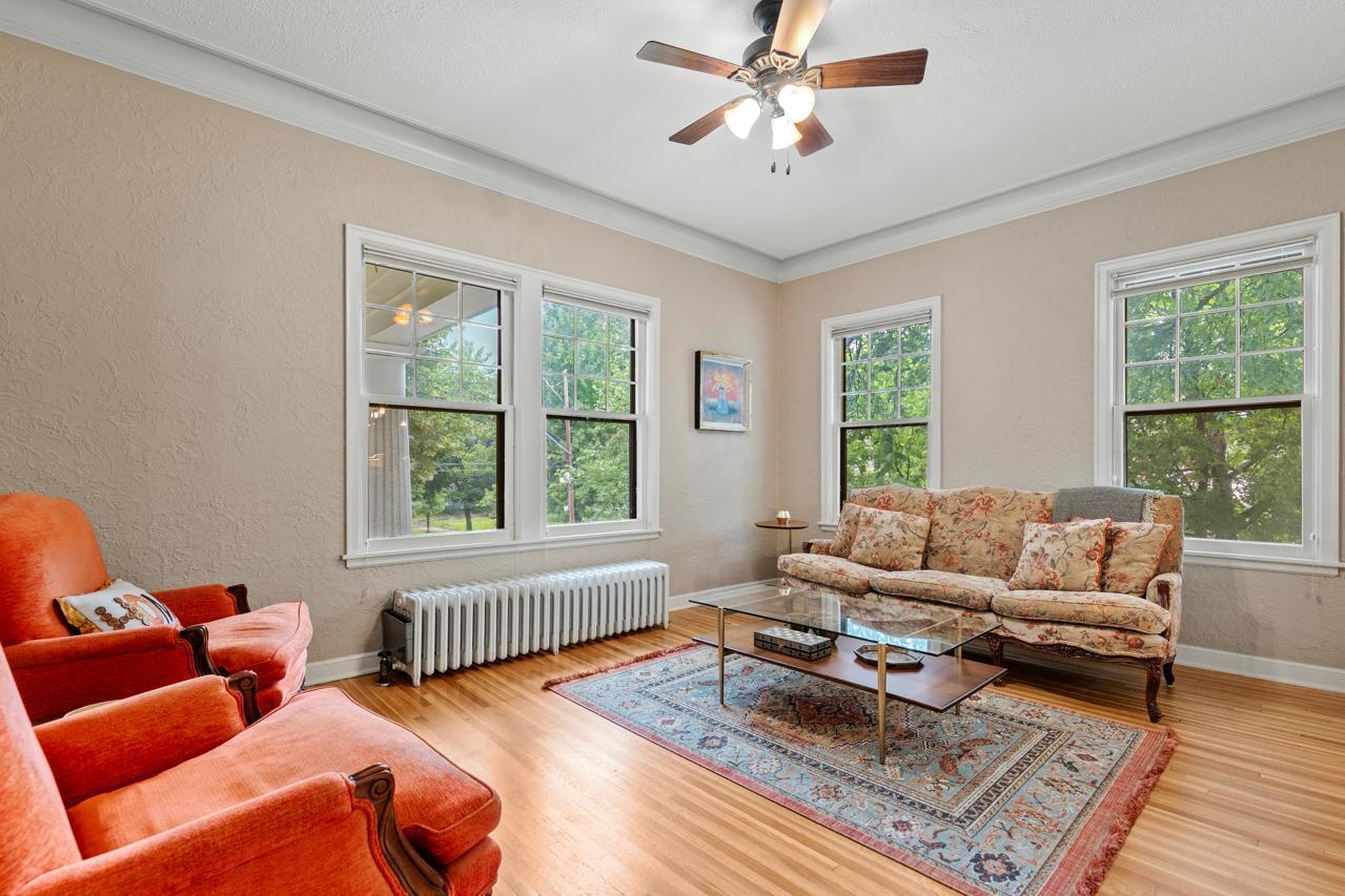 2101 Newton Avenue S Unit: R3