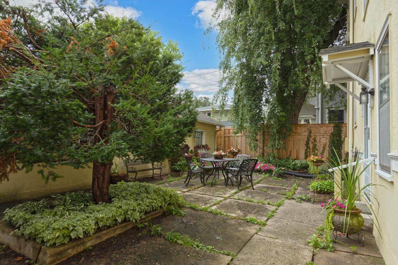 2101 Newton Avenue S Unit: R3