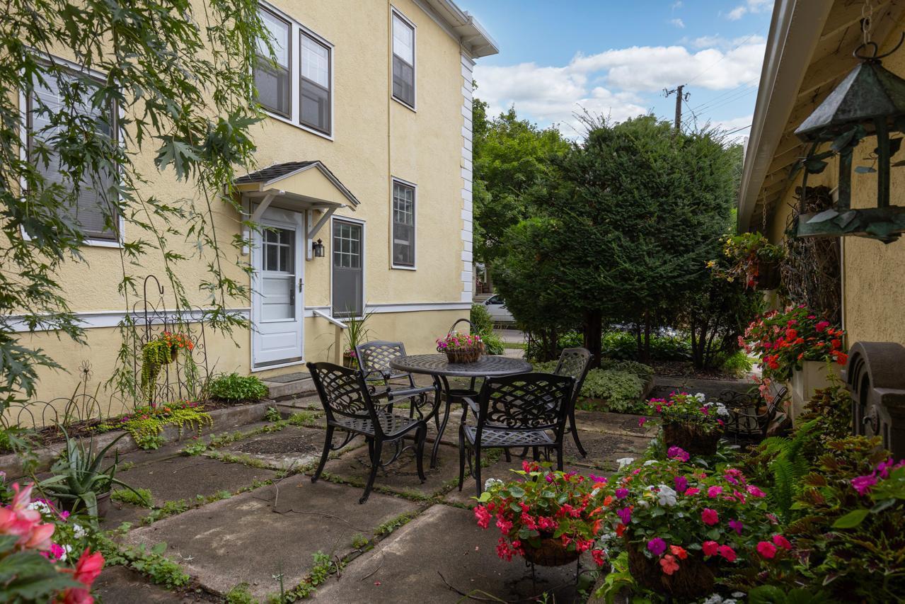2101 Newton Avenue S Unit: R3