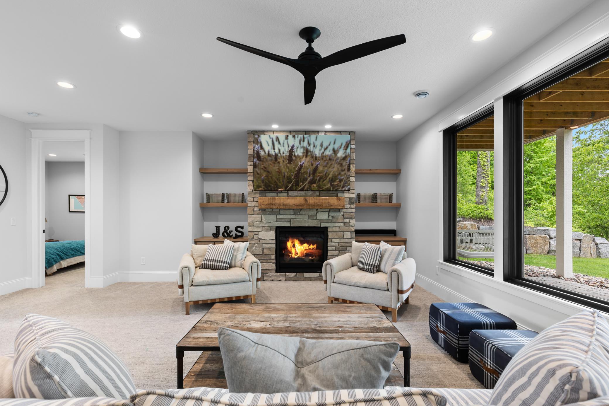 6480 Hawks Pointe Lane