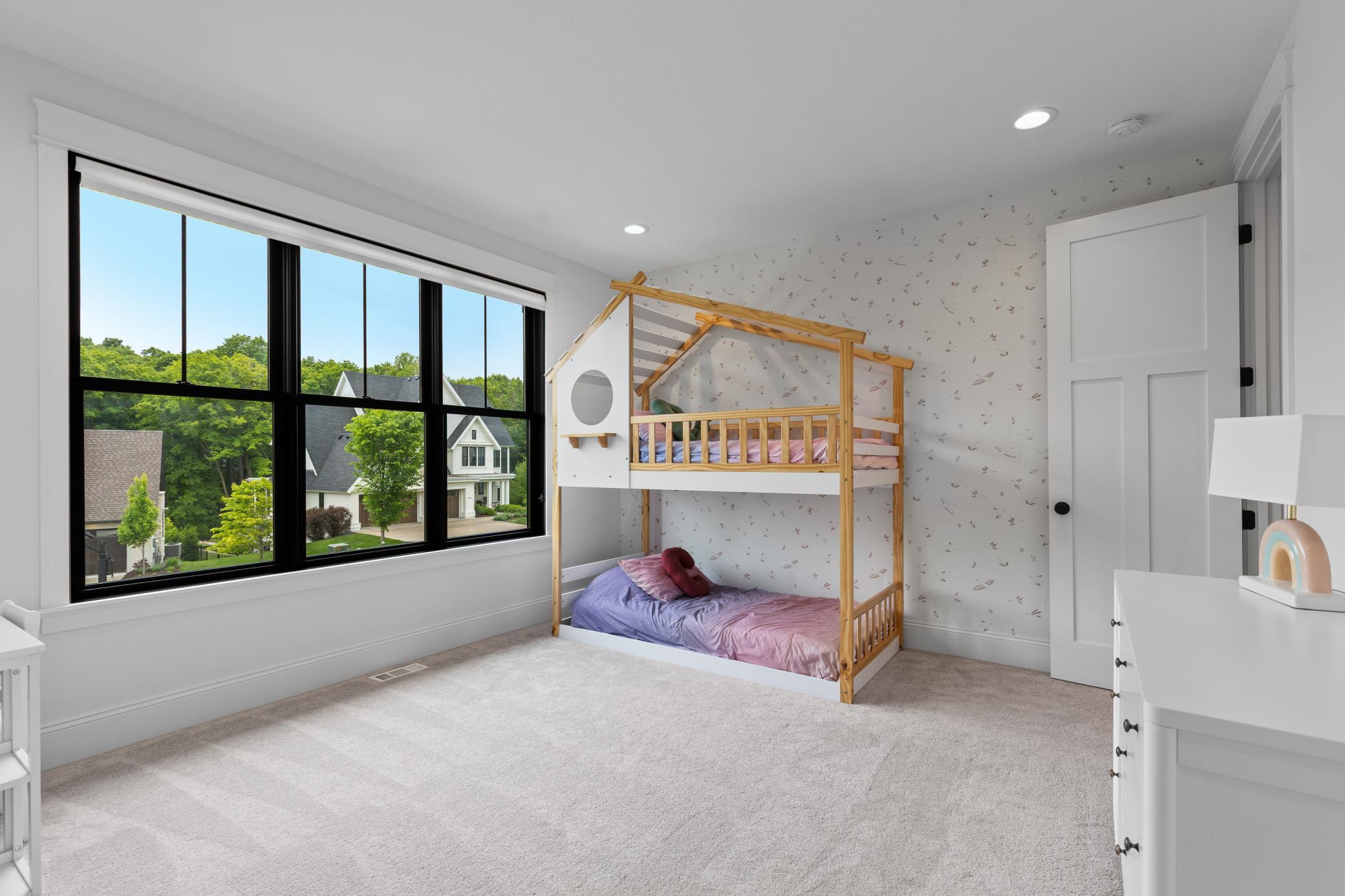 6480 Hawks Pointe Lane