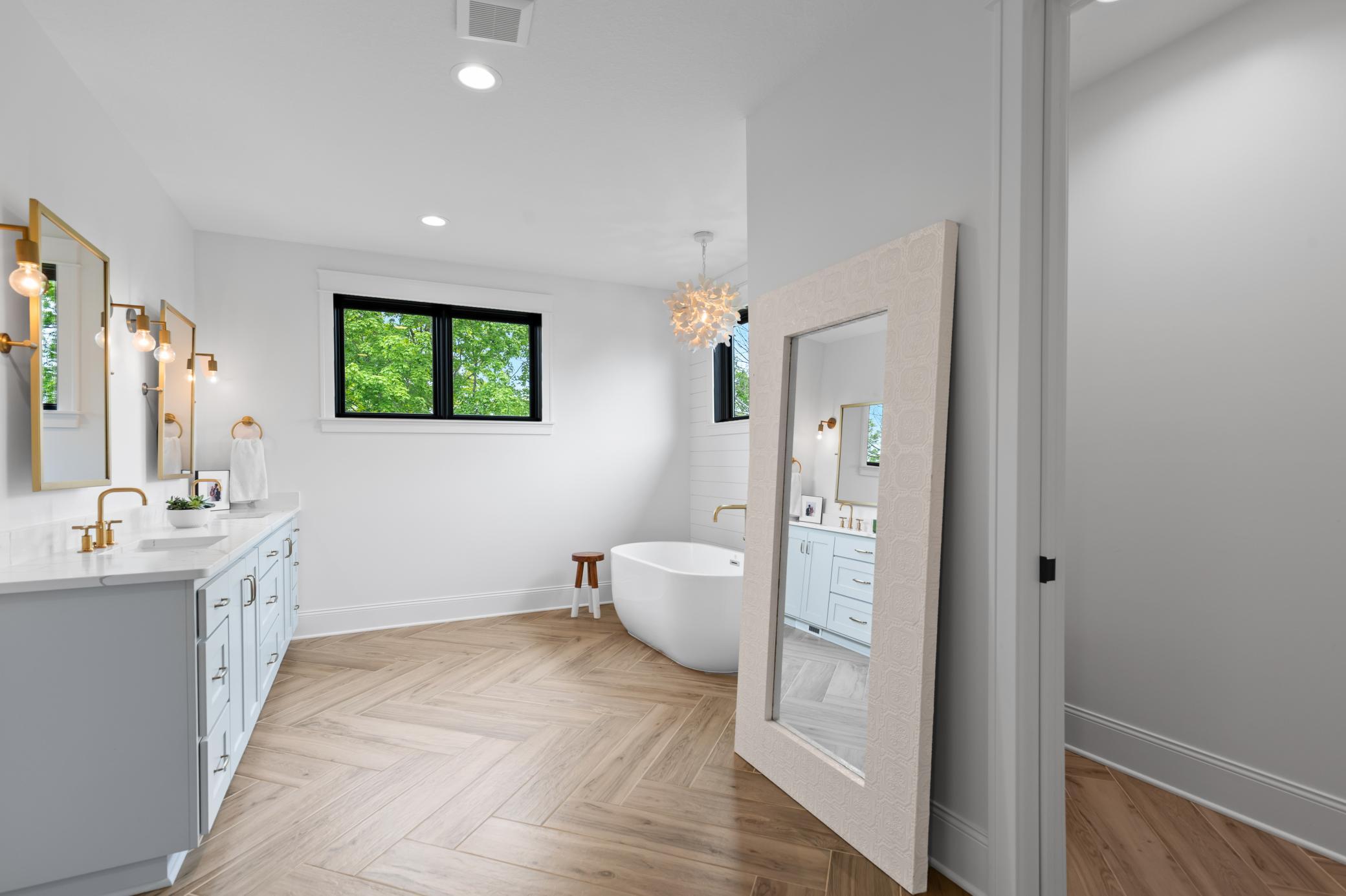 6480 Hawks Pointe Lane