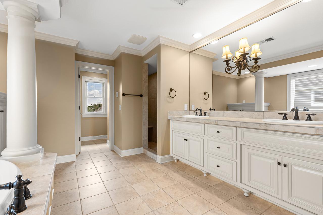 10701 Sonoma Ridge
