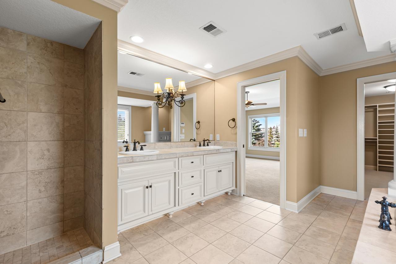10701 Sonoma Ridge