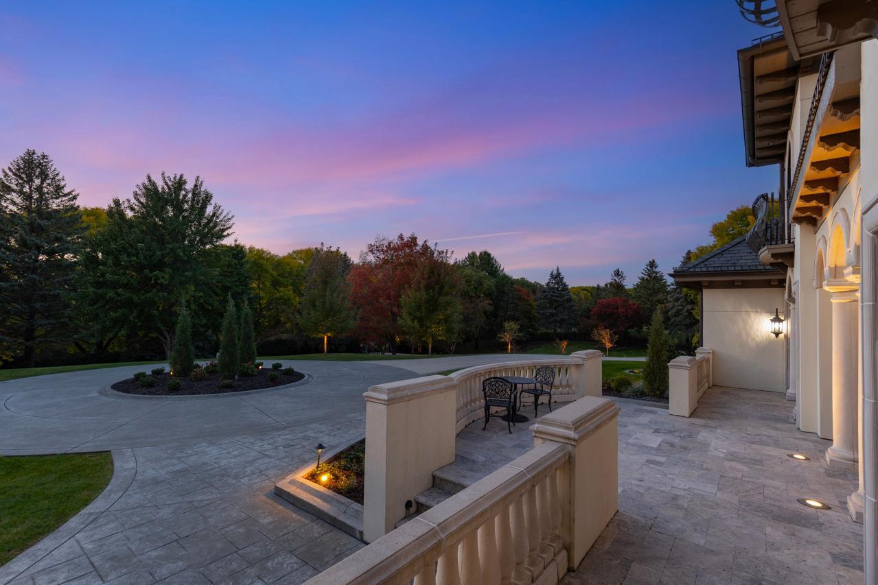 1560 Hunter Drive