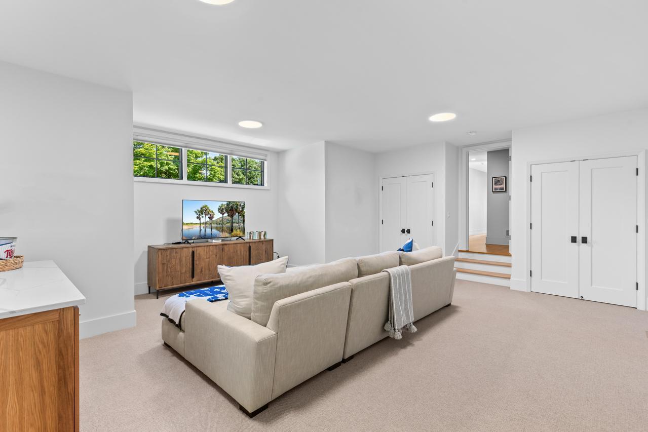 3247 Casco Circle