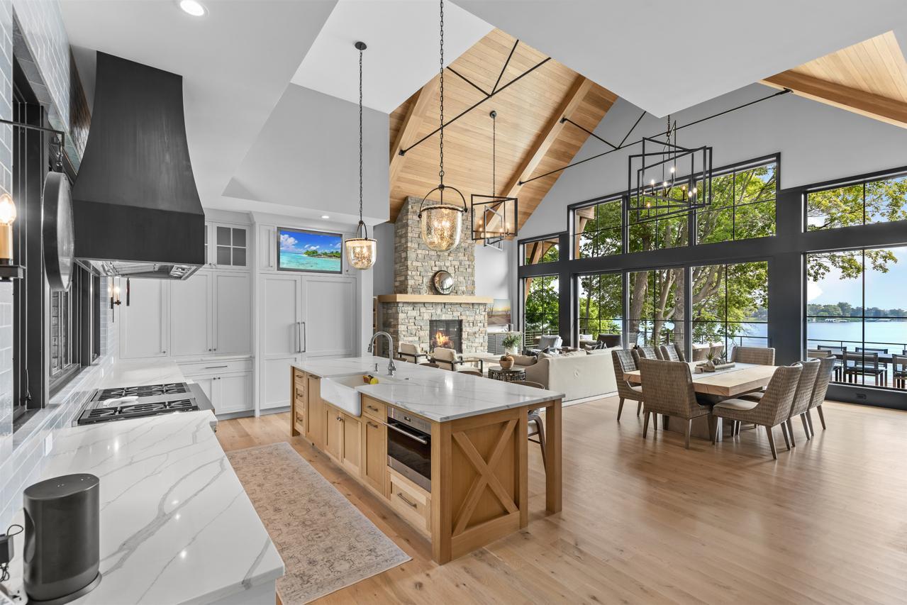 3247 Casco Circle