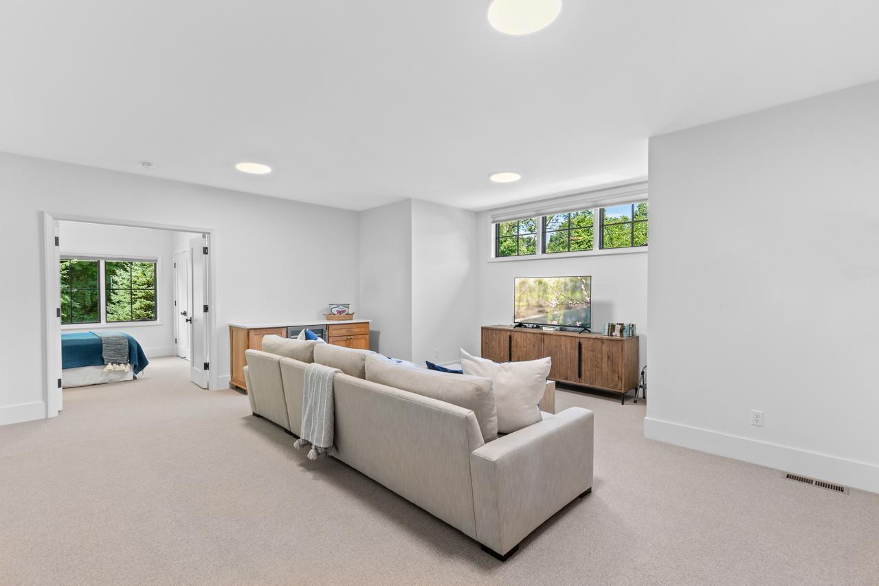 3247 Casco Circle