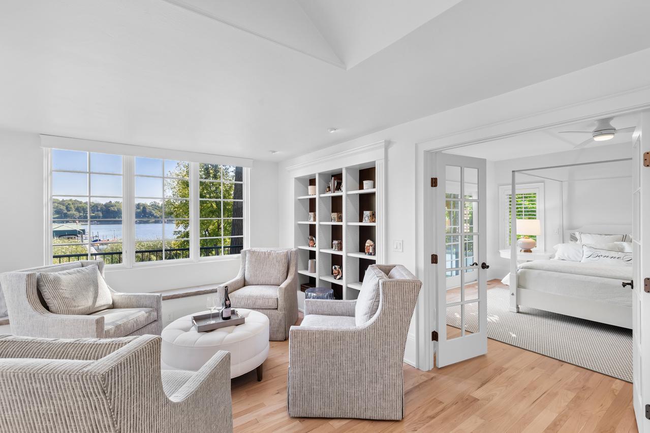 1074 Wildhurst Trail