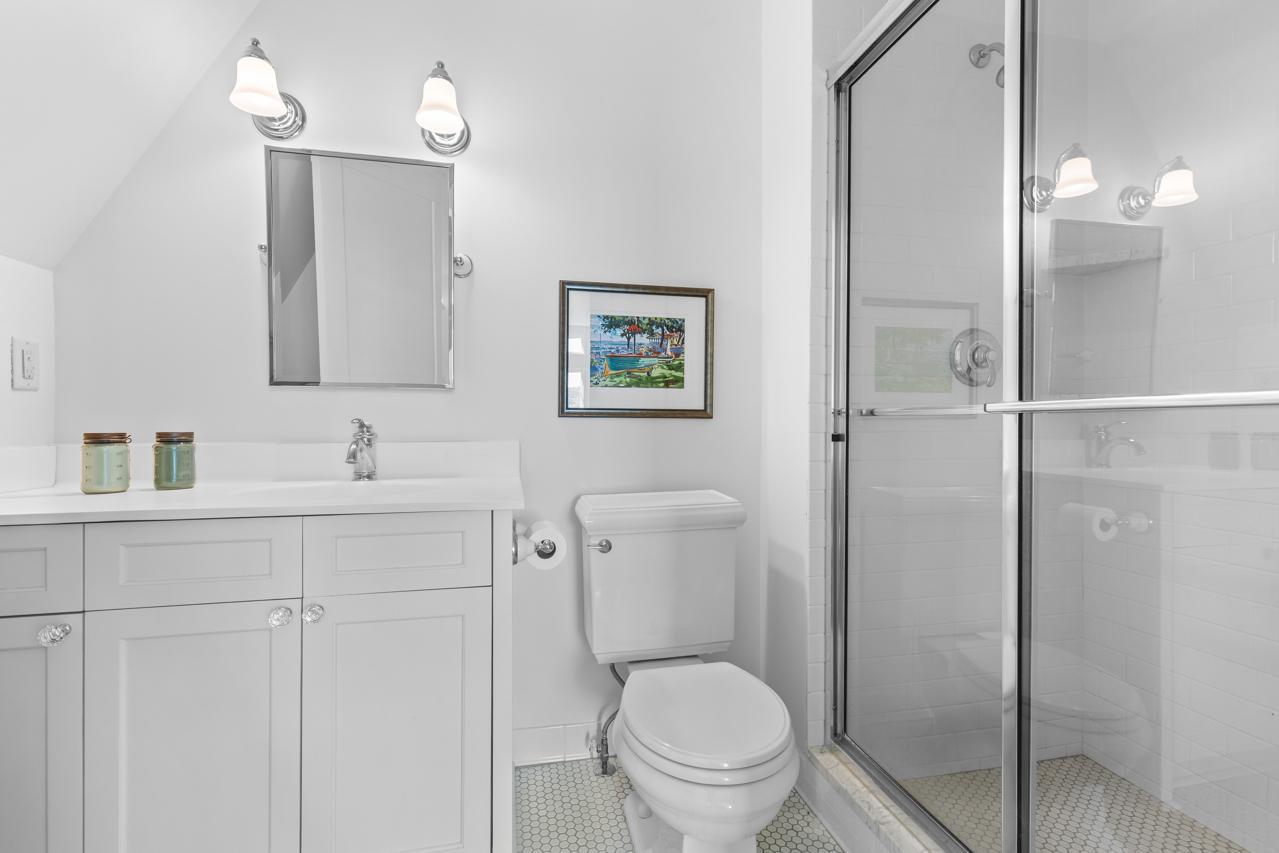 1074 Wildhurst Trail