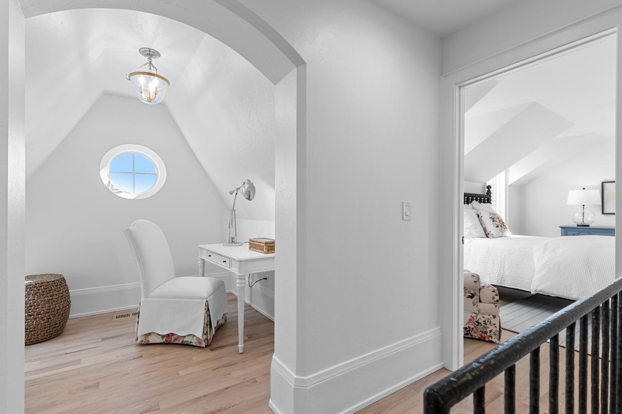 1074 Wildhurst Trail