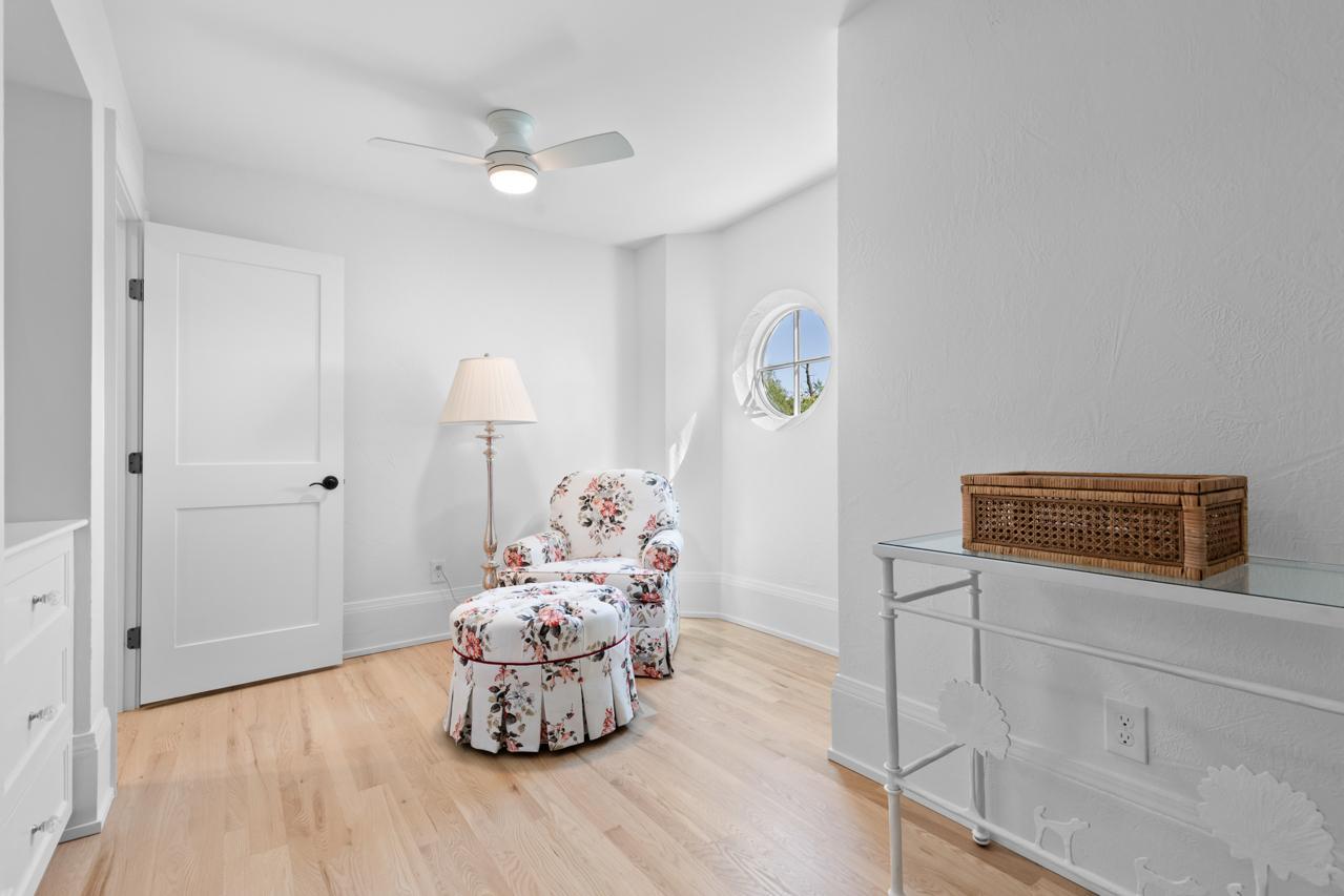 1074 Wildhurst Trail