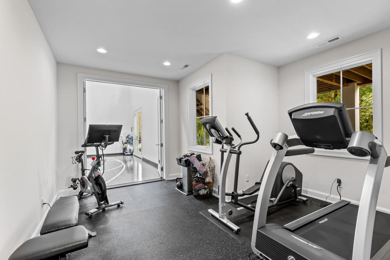 6505 Hawks Pointe Lane