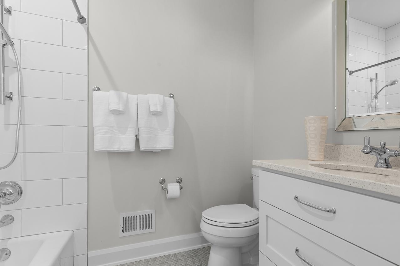 6505 Hawks Pointe Lane