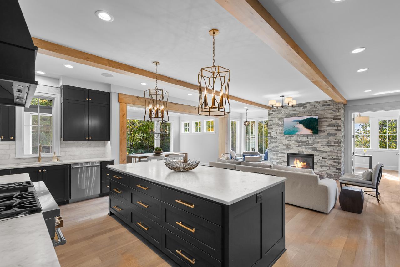 6505 Hawks Pointe Lane