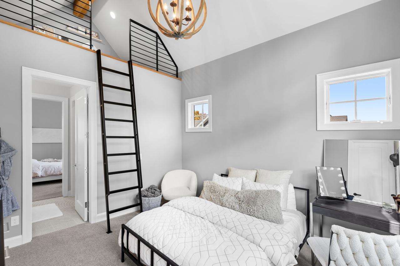 6505 Hawks Pointe Lane